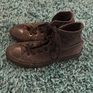 Worn all black converse!